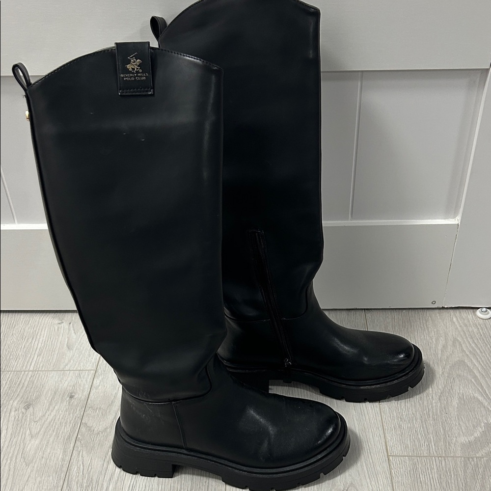 Local European Black Leather Boots